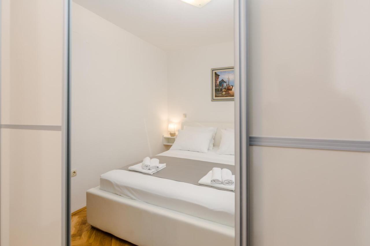Neva Room With Private Bathroom Zára Kültér fotó